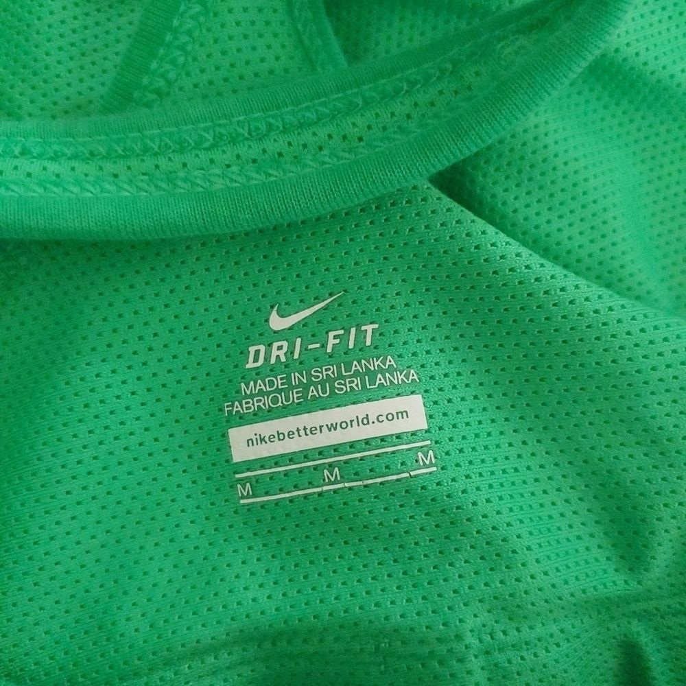 Nike soft green dri-fit tank top - Picture 6 of 7